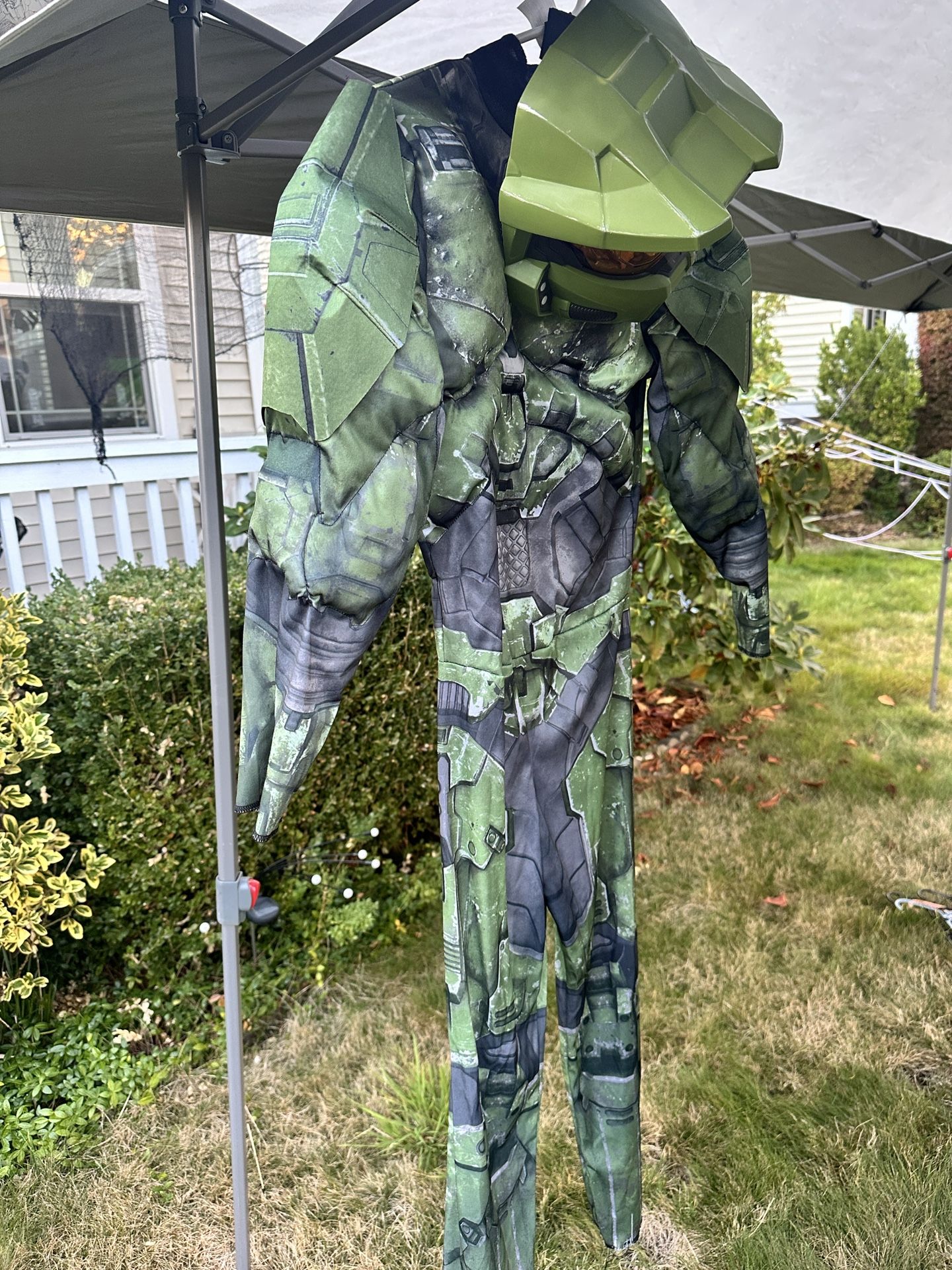 Costume