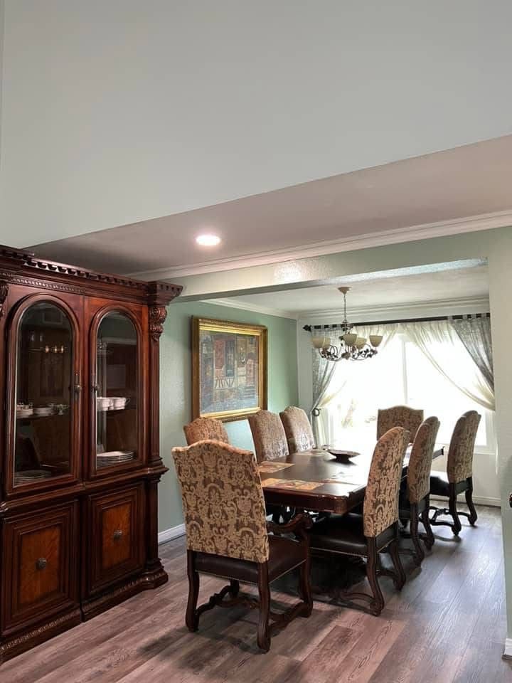 Dining table with 8 Chairs , & 1 frame