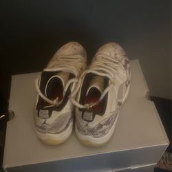 Jordan Gray Snakeskin Size 9