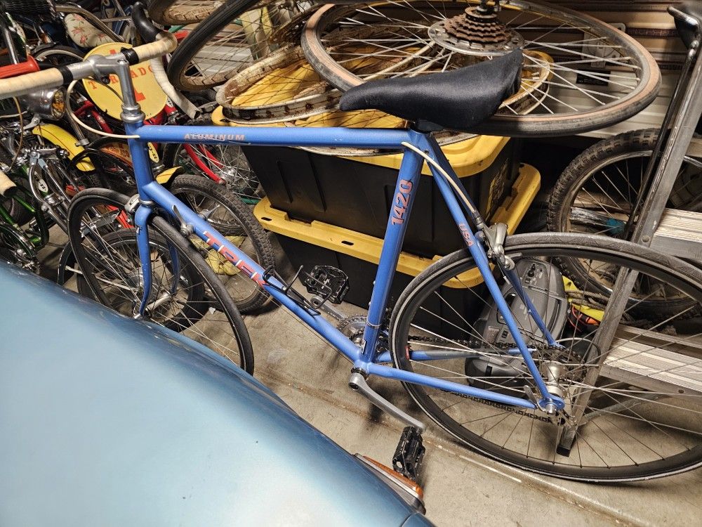 Vintage Trek Aluminum Road Bike