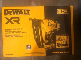 Dewalt 20v XR brushless 16ga angled Finidh maker Kit New