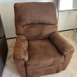 Comfy Ashley Recliner