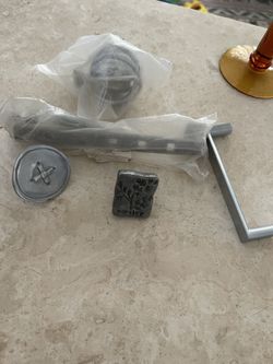 Random Lot Of Knobs/drawer Pulls