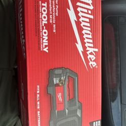 Milwaukee Transfer Pump 