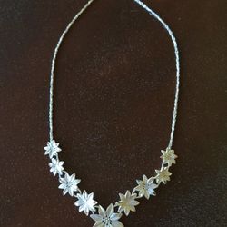 Silver Flower/Leaf Necklace