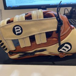 Brand New Wilson A2K Left Handed 12.75 Inch Glove