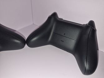 Xbox Wireless Controller Black 2 x 60$