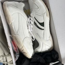 Cheerleading shoes and bow 
