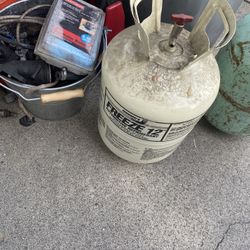 Freeze 12 30LBS BOTTLE 1/4 Or Under Capacity 