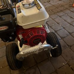 SIMPSON 3,000 PSI 3.0 GPM Gas Cold Water Industrial Series Pressure Washer, Honda GX200