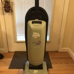 Dirt Devil Featherlite Vacuum