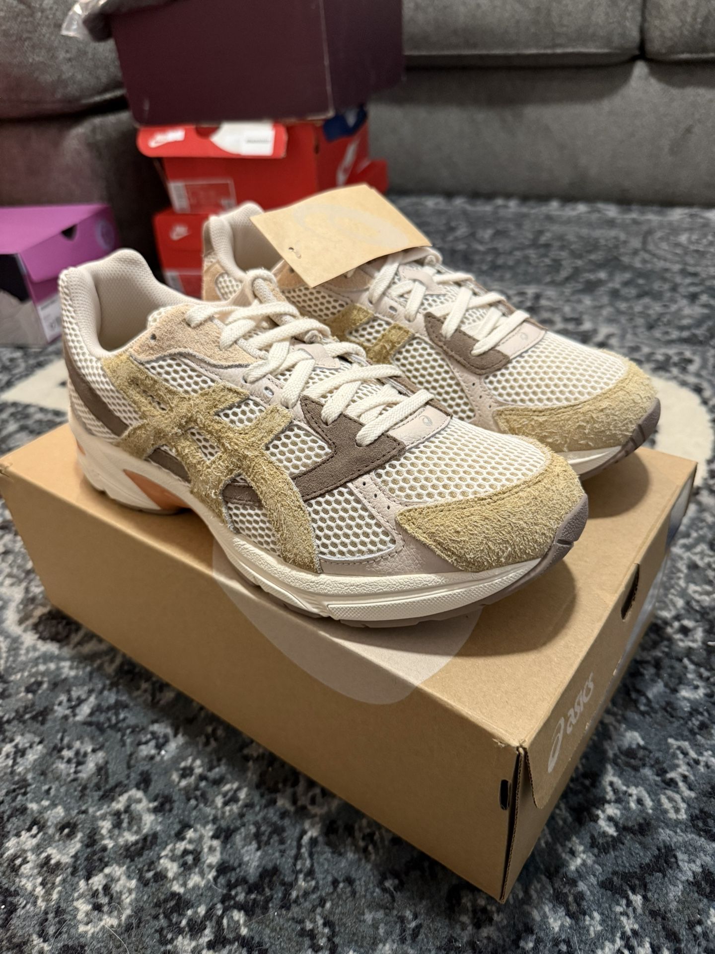 Asics 1130 Birch sand Size 11