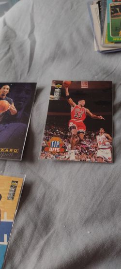 Basketball bundle Barkley Pippen 13 cards excellent condition and value cZh porch pickup Redmond