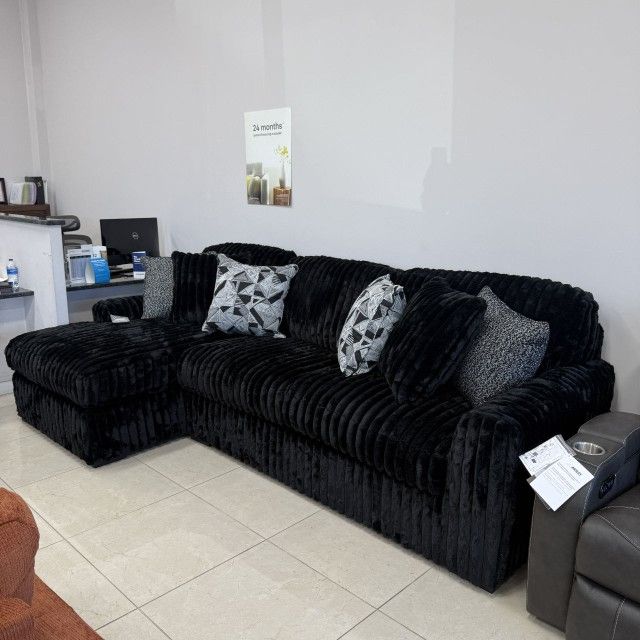 🖤BRAND NEW ✌️MIDNIGHT-MADNESS ONYX 2-PIECE RAF SECTIONAL SOFA