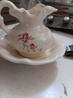 Vase and bowl