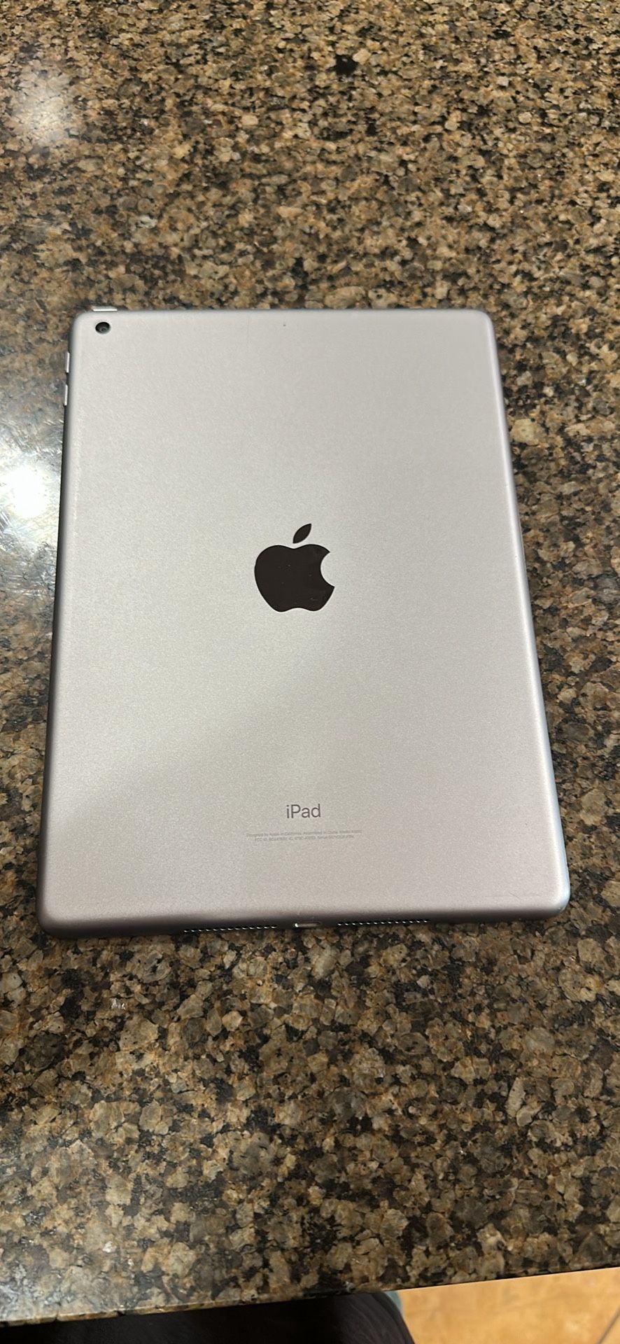 Apple ipad 6 th gen 128 gb wifi like new 