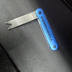 Cornwell Folding Pry Tool