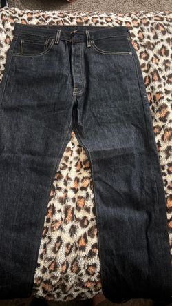 501 black levi’s 32 x 30
