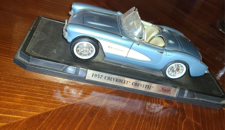 Corve Model Plastic Broken Windshield