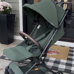 BRAND NEW TRAVEL STROLLER 