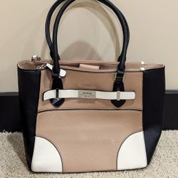 *Brand New* Guess Tinley Purse 👜