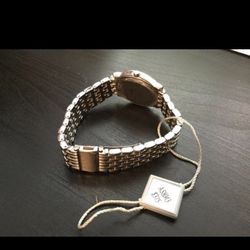 The watch works well, high quality, very good condition.
