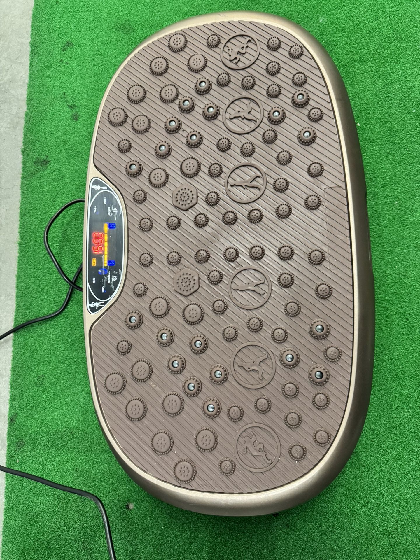 Eilison Fitmax Vibration Plate Exercise Machine