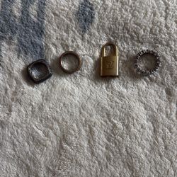 RINGS &LOCK NO KEY