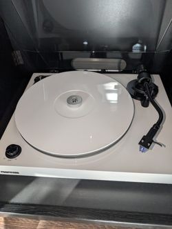 Fluance RT85 Turntable