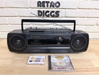 1992 Realistic CD-3303 Cd/Cassette Boombox Radio (serviced /new belts)