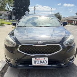 2015 KIA Cadenza