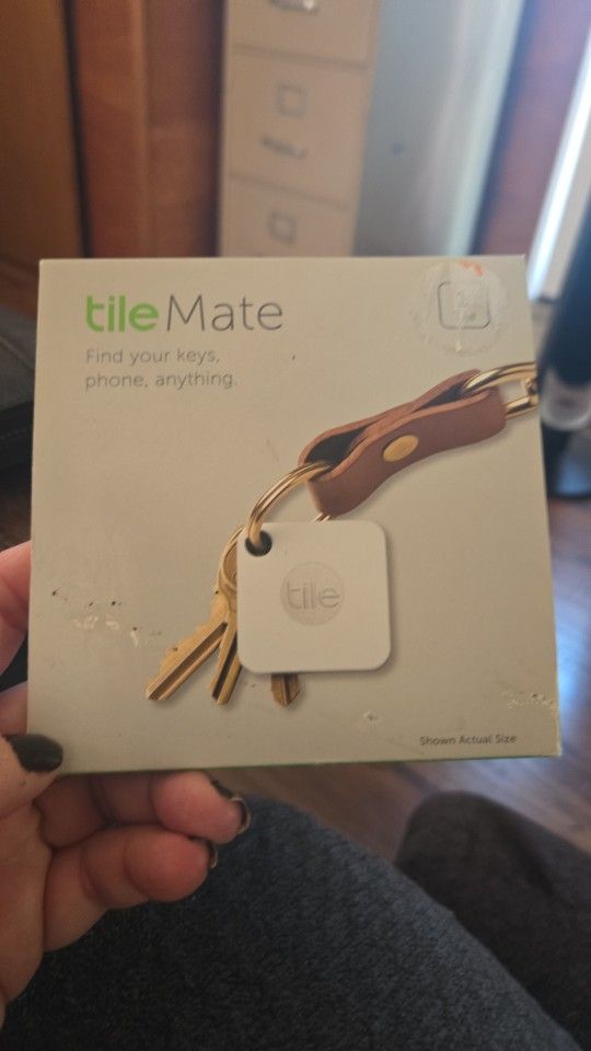 Tile MATE key/ Phone Finder