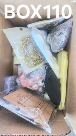 LOT 1 BOX, Crafts