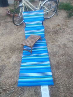 Melino beach chair with bamboo table