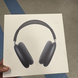 AirPod Maxes