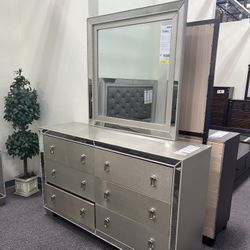 Dresser And mirror