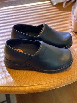 Genuine Grip Pro-Comfort Women's Slip-Resistant Slip-On Shoe