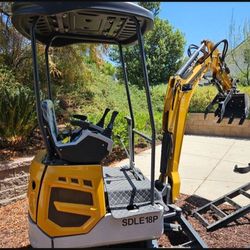 Mini Excavator With Swing Boom