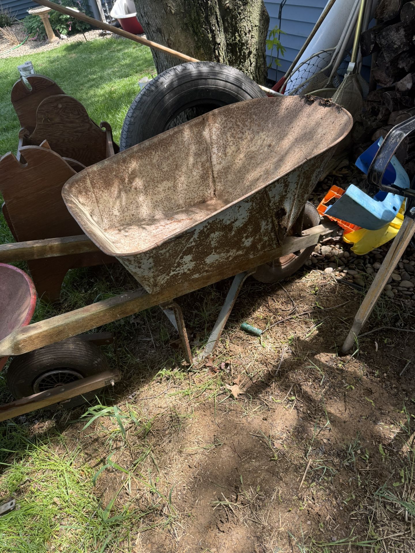 2 Wheel Barrows