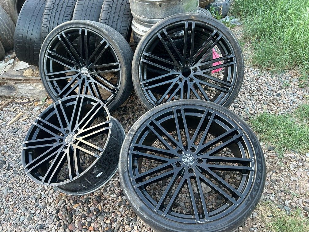 RIMS 24X9½....5 LUGS BOLT PATTERS 5X5..5X127 TIRES NO GOOD 