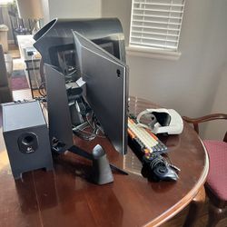Alienware Aurora Ryzen Edition R14 + Alienware AW2518h 