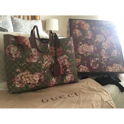 Bloom Authentic Gucci Purse