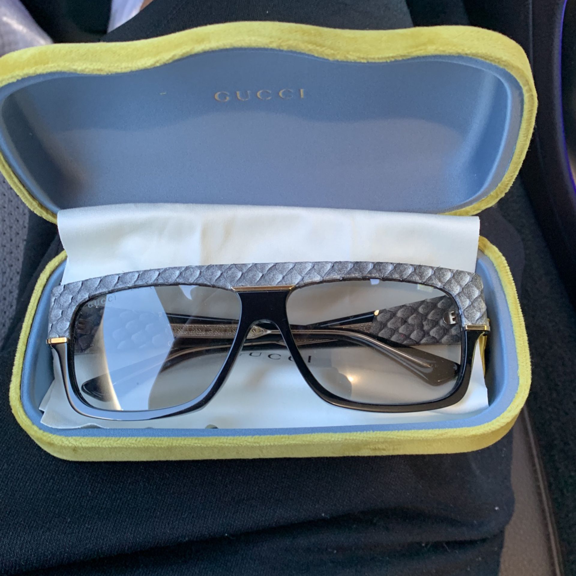 Authentic Gucci Sunglasses - NEED GONE TODAY ILL MAKE A DEAL 