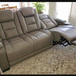 💥 Big Sale‼️ Genuine Leather Power Reclining Light Gray Sofa With Adjustable Headrest✅ Brand New🤩