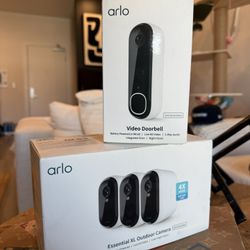 Arlo Essential XL Outdoor Camera And Door Bell Camera
