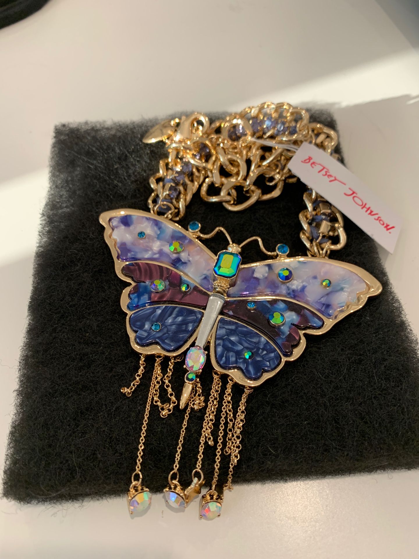 Betsey Johnson butterfly necklace. Nwt authentic for Sale in Phoenix AZ OfferUp