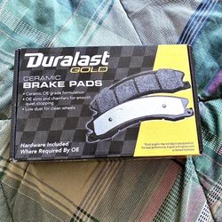 Duralast Gold Ceramic brake pads DG1852. BRAND NEW