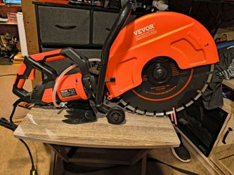 Electric concrete saw