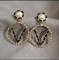 Earrings New 