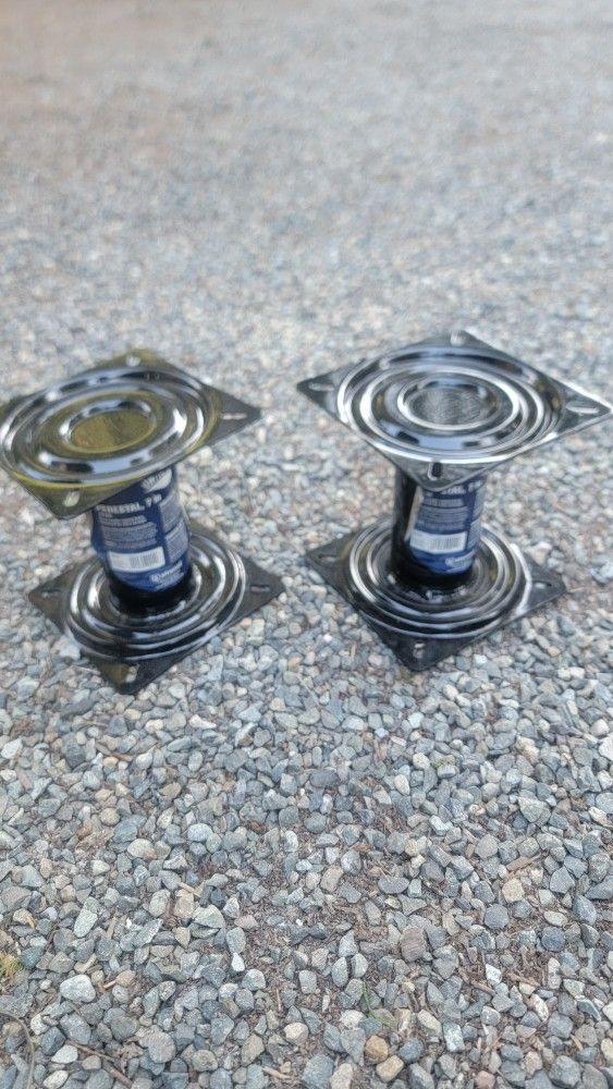2 Pedestal Boat Seat Risers 